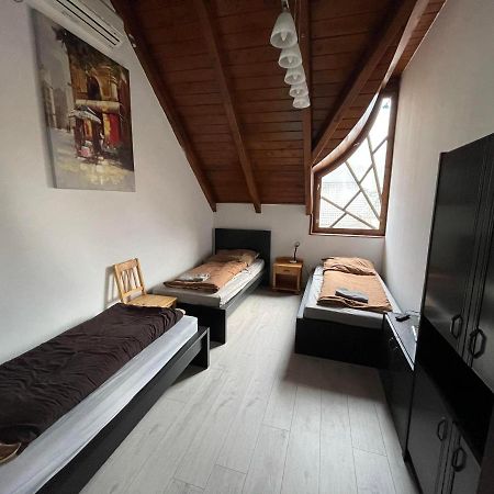 Tulipan Vendeghaz Hotel Miskolc Buitenkant foto