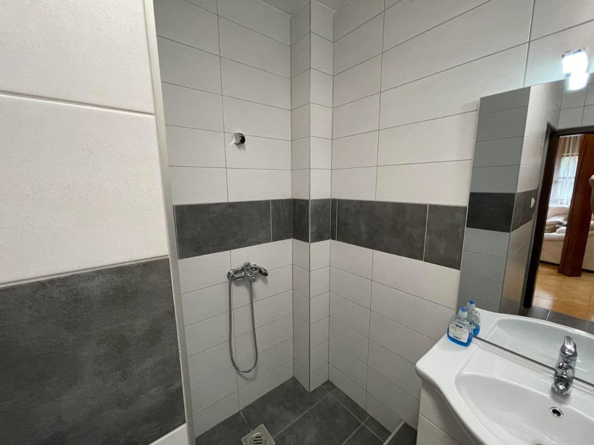 Tulipan Vendeghaz Hotel Miskolc Buitenkant foto