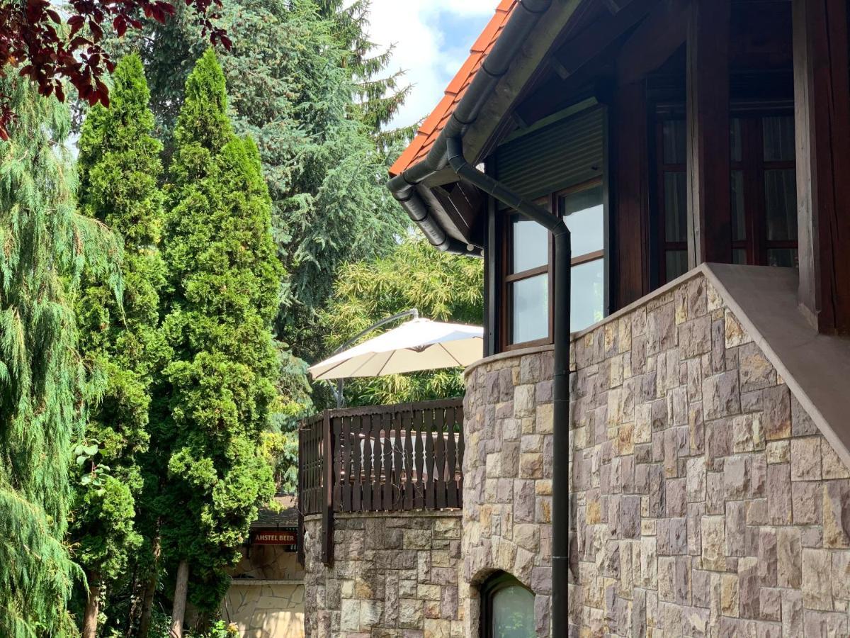 Tulipan Vendeghaz Hotel Miskolc Buitenkant foto