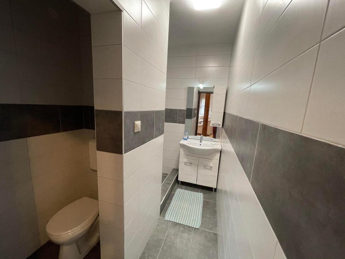 Tulipan Vendeghaz Hotel Miskolc Buitenkant foto
