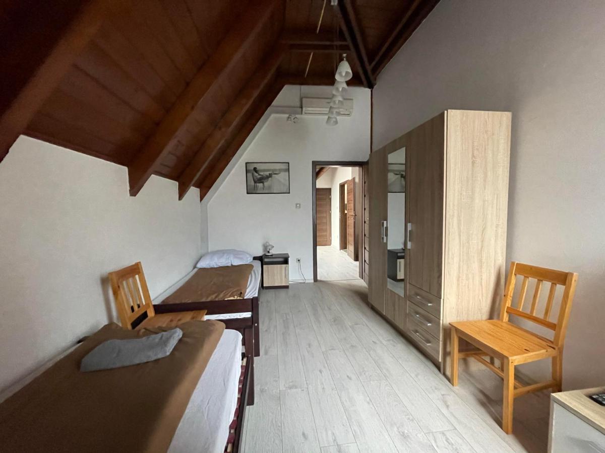 Tulipan Vendeghaz Hotel Miskolc Buitenkant foto